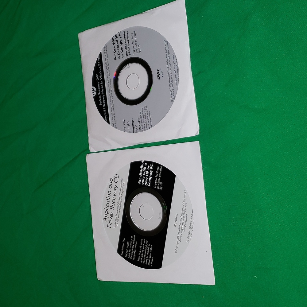 HP Compaq Windows 8 Recovery DVDs Sealed NWT